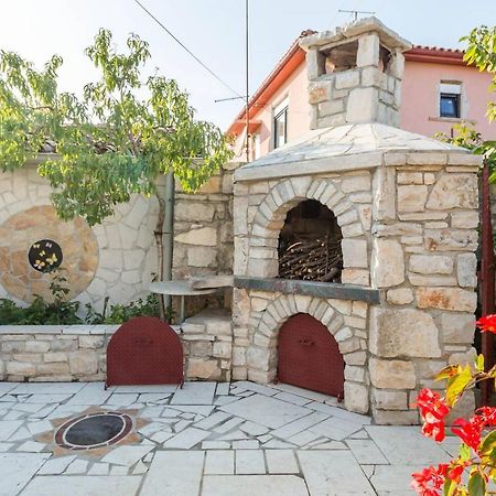 Kuca Za Odmor Lucy Pula Exterior foto