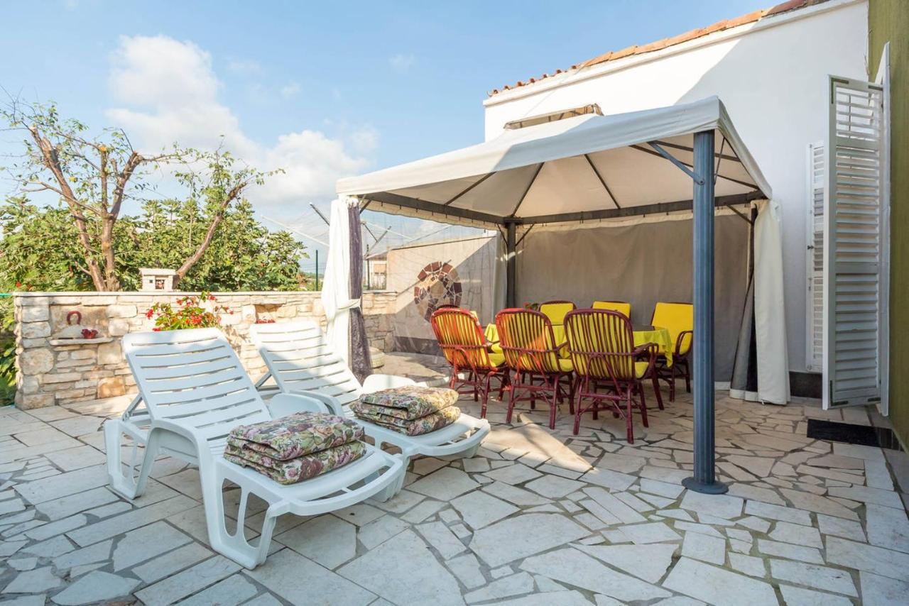 Kuca Za Odmor Lucy Pula Exterior foto