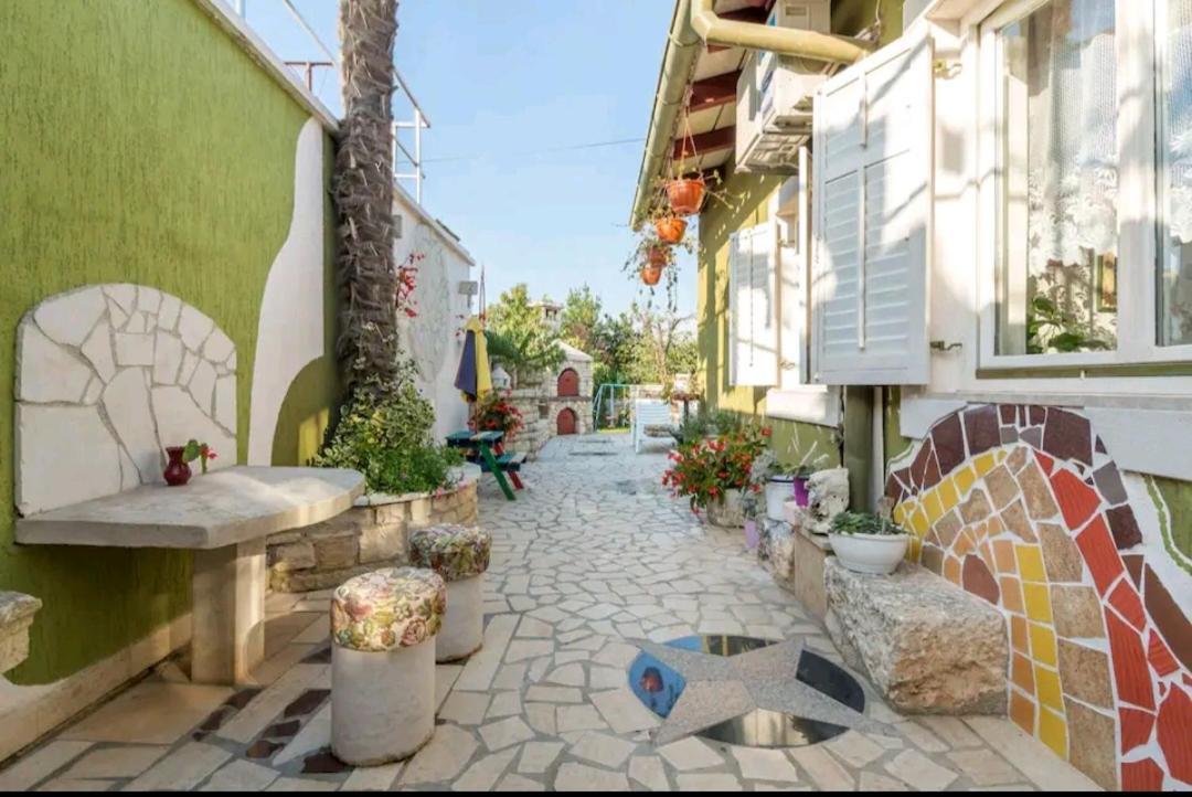 Kuca Za Odmor Lucy Pula Exterior foto